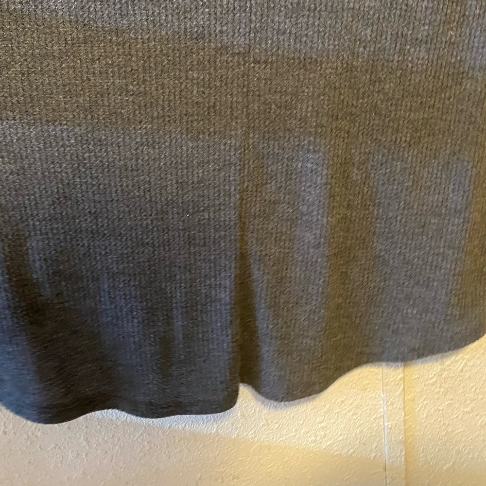 Lightweight Sweater - Picture 4 of 4